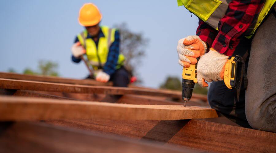 Professional gutter cleaning in Breezy Point, NY